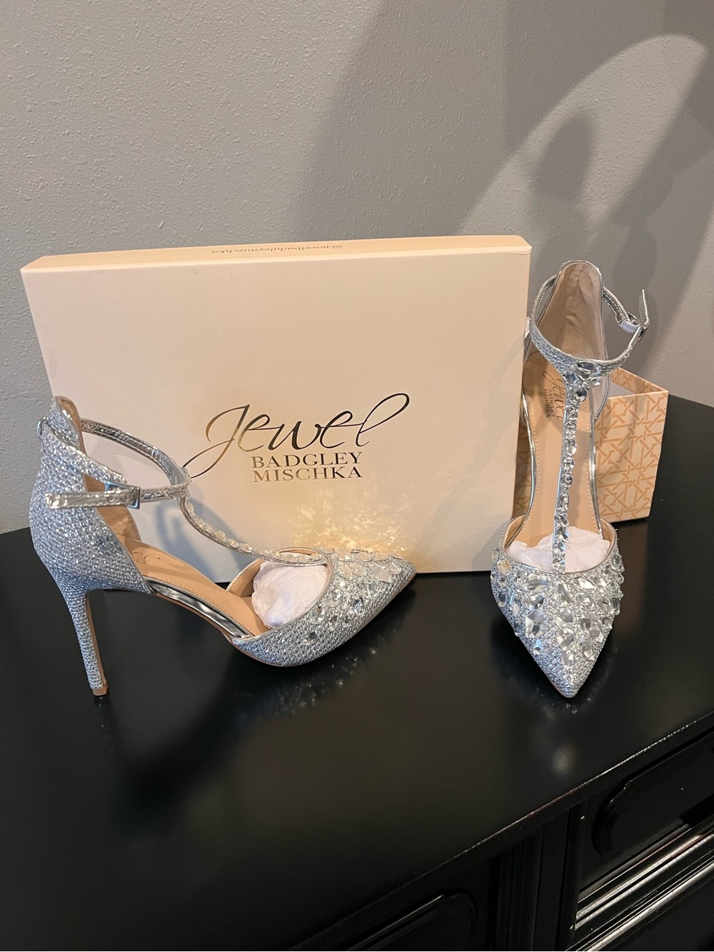 Badgley Mischka Silver Crystal Embellished T-Strap Pointed Heels